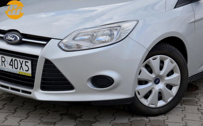 Ford Focus cena 24900 przebieg: 185475, rok produkcji 2013 z Włoszczowa małe 121